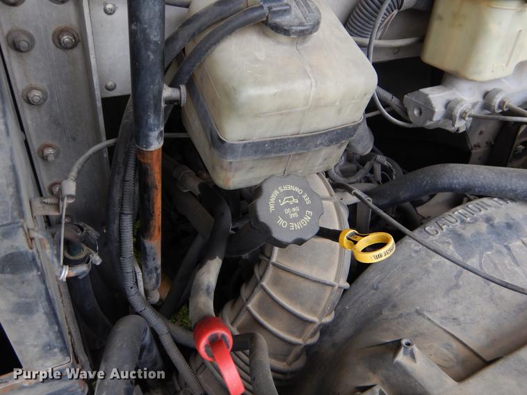 image for item EI9102 1997 Chevrolet P30 box truck