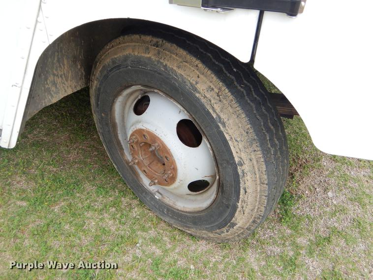 image for item EI9102 1997 Chevrolet P30 box truck