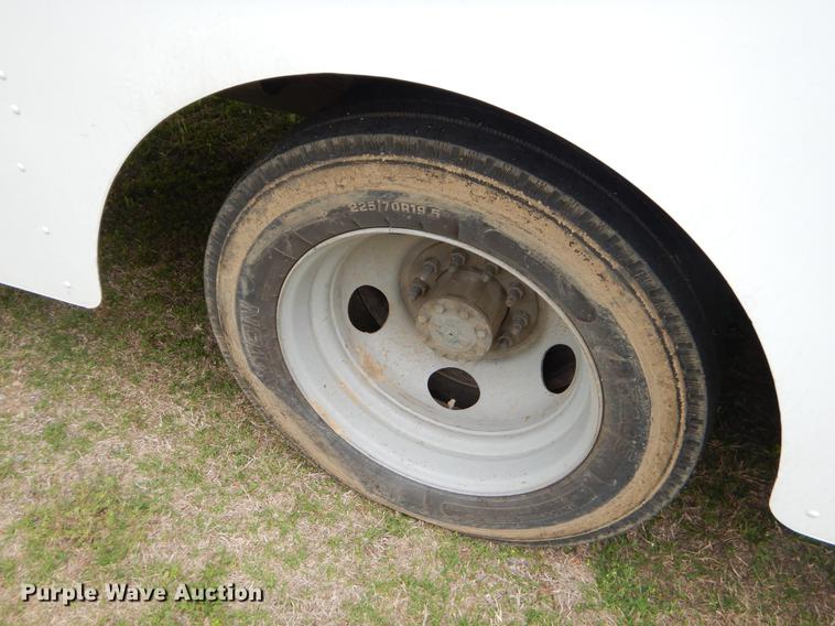 image for item EI9102 1997 Chevrolet P30 box truck