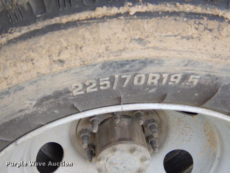 image for item EI9102 1997 Chevrolet P30 box truck