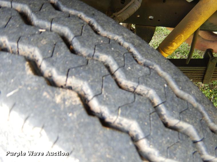 image for item EI9102 1997 Chevrolet P30 box truck