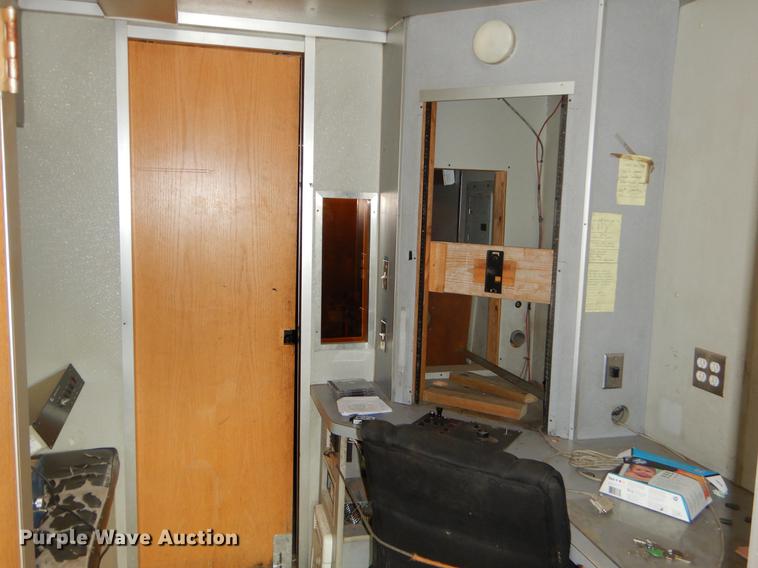 image for item EI9102 1997 Chevrolet P30 box truck