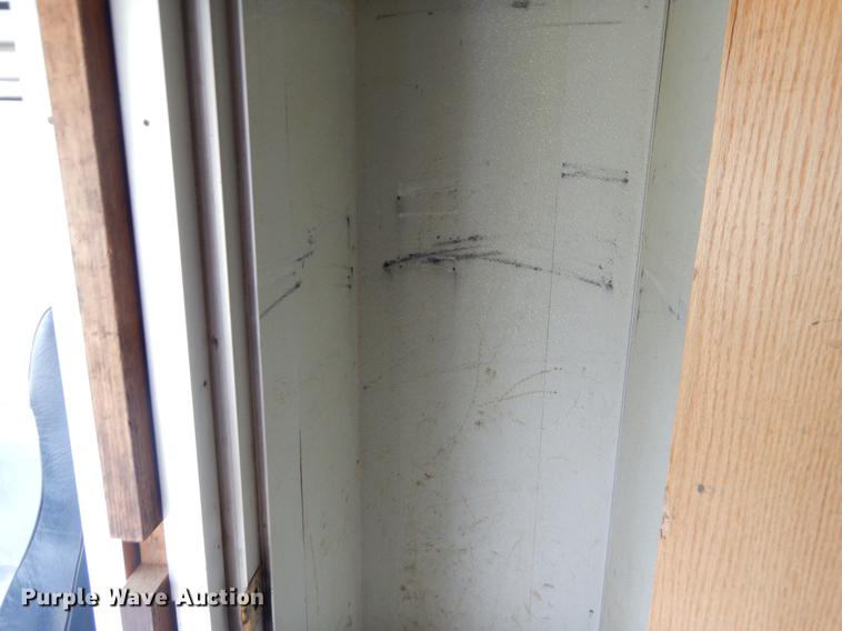 image for item EI9102 1997 Chevrolet P30 box truck