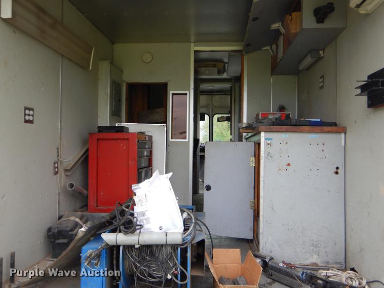 image for item EI9102 1997 Chevrolet P30 box truck