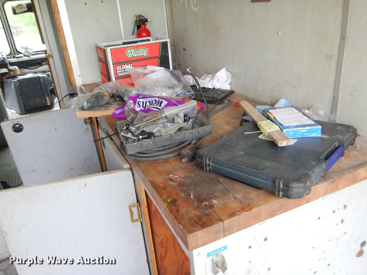 image for item EI9102 1997 Chevrolet P30 box truck