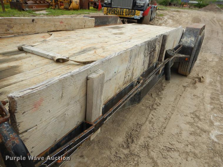 image for item EI9109 2011 Lone Star equipment trailer