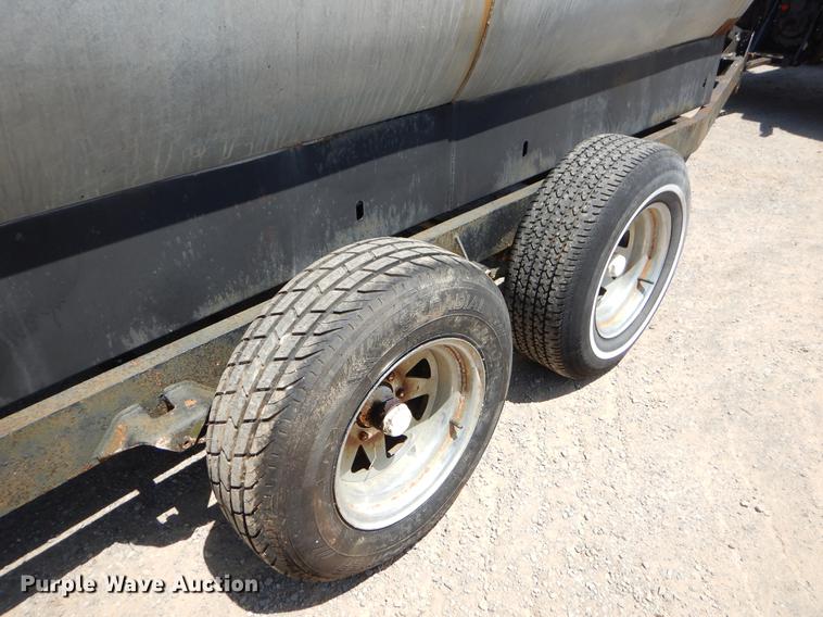 image for item EI9141 United Farm Tools fuel tank trailer