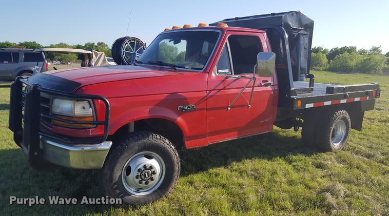 image for item EI9584 1995 Ford F350 bale bed pickup truck