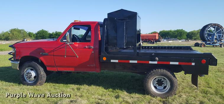 image for item EI9584 1995 Ford F350 bale bed pickup truck