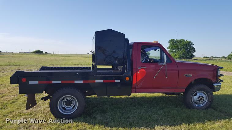 image for item EI9584 1995 Ford F350 bale bed pickup truck