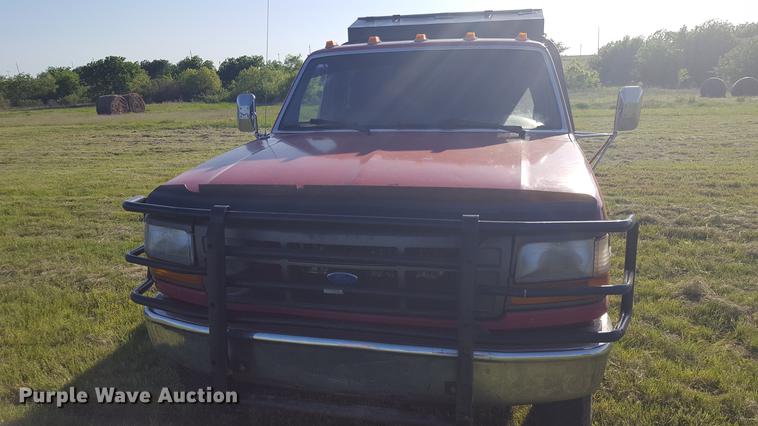 image for item EI9584 1995 Ford F350 bale bed pickup truck