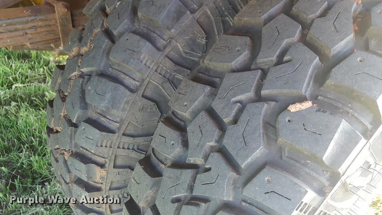 image for item EI9584 1995 Ford F350 bale bed pickup truck