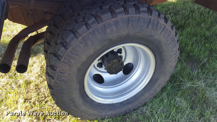 image for item EI9584 1995 Ford F350 bale bed pickup truck