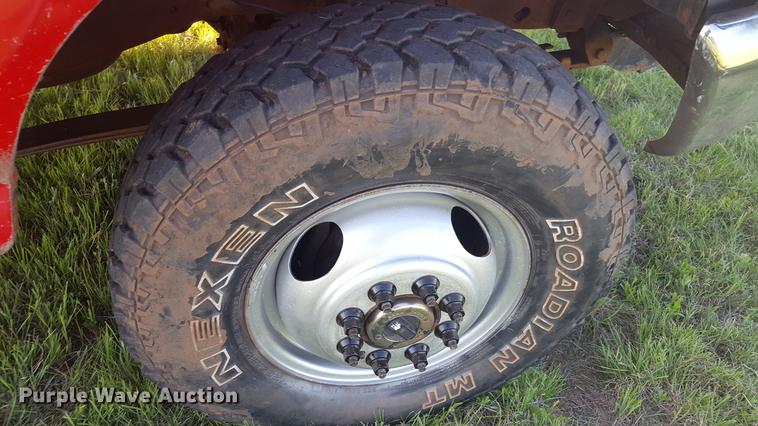 image for item EI9584 1995 Ford F350 bale bed pickup truck