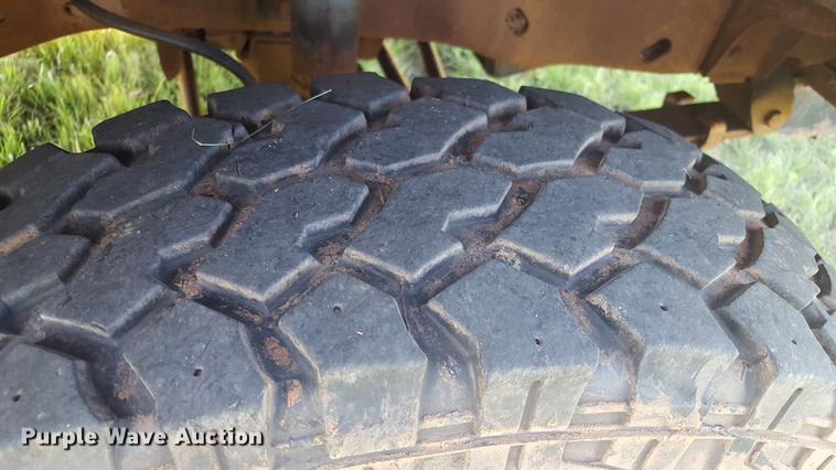 image for item EI9584 1995 Ford F350 bale bed pickup truck