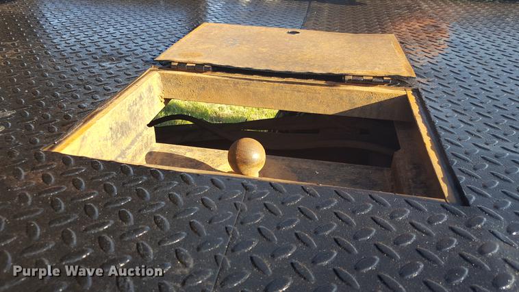 image for item EI9584 1995 Ford F350 bale bed pickup truck