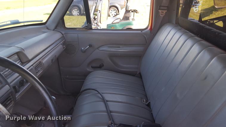 image for item EI9584 1995 Ford F350 bale bed pickup truck