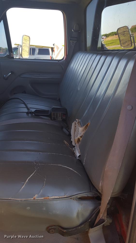 image for item EI9584 1995 Ford F350 bale bed pickup truck