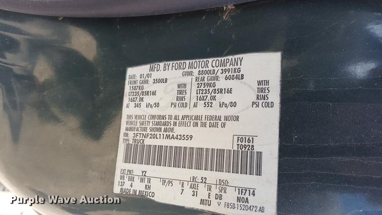 image for item EI9588 2001 Ford F250 Super Duty XL utility bed pickup truck