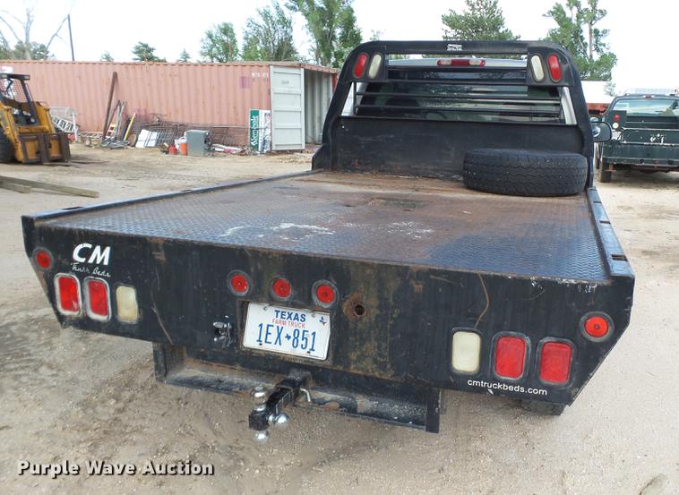 image for item EI9589 1999 Chevrolet Silverado 2500 flatbed pickup truck