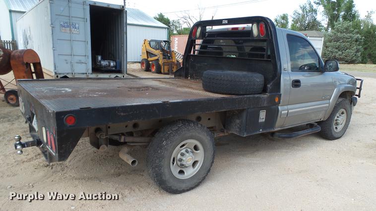 image for item EI9589 1999 Chevrolet Silverado 2500 flatbed pickup truck