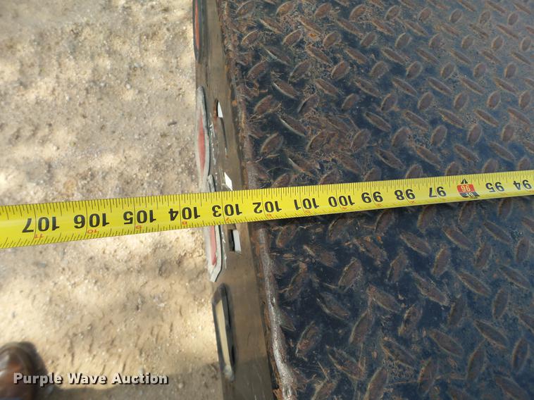 image for item EI9589 1999 Chevrolet Silverado 2500 flatbed pickup truck