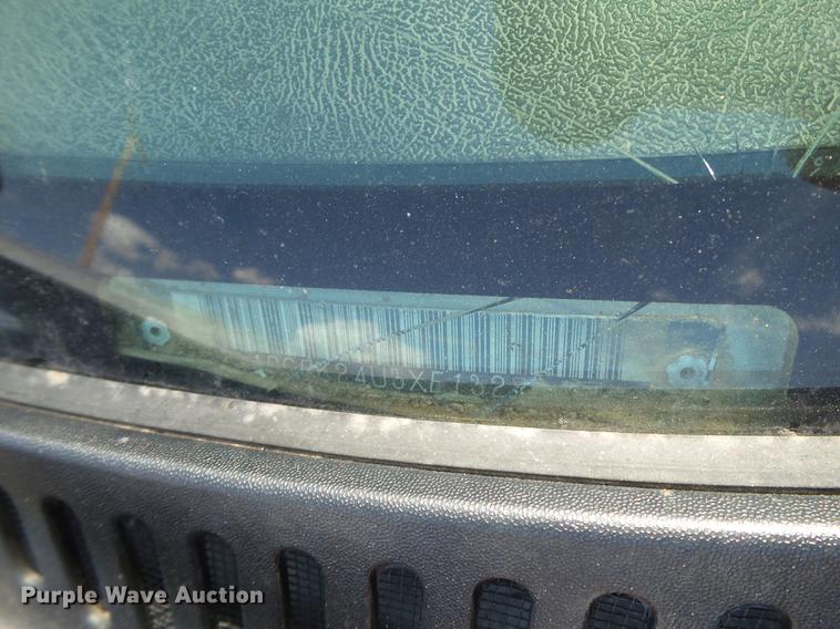 image for item EI9589 1999 Chevrolet Silverado 2500 flatbed pickup truck