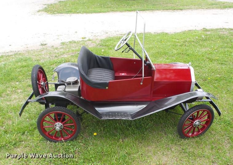 image for item EI9810 Miniature Tin Lizzie car