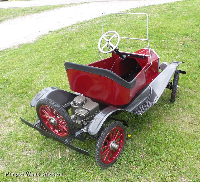 image for item EI9810 Miniature Tin Lizzie car