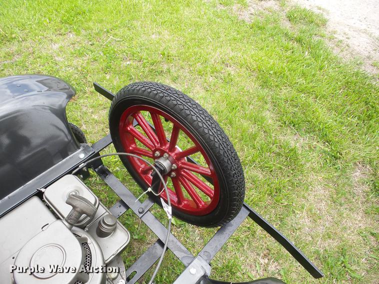 image for item EI9810 Miniature Tin Lizzie car