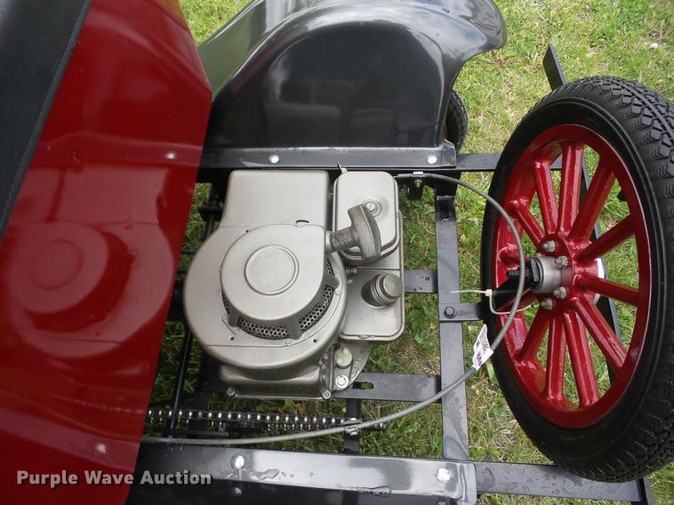 image for item EI9810 Miniature Tin Lizzie car