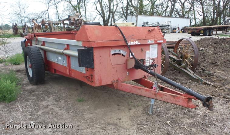image for item EI9811 Gehl 250 manure spreader
