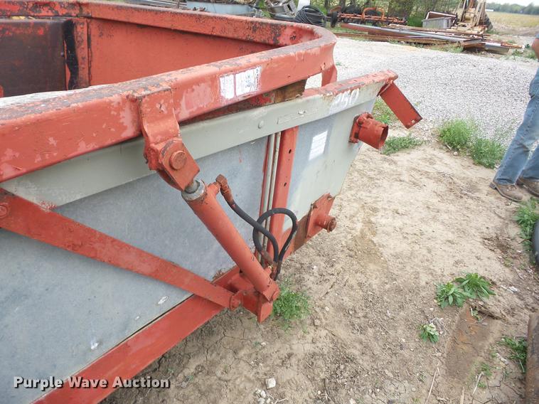 image for item EI9811 Gehl 250 manure spreader