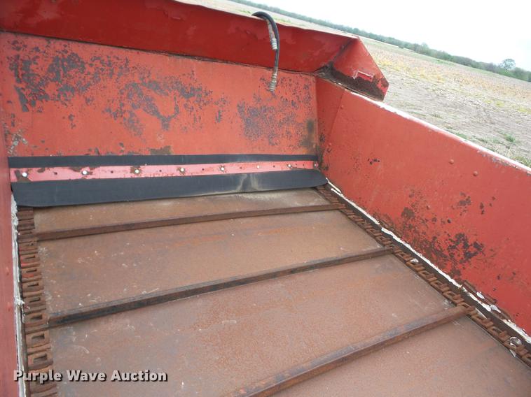 image for item EI9811 Gehl 250 manure spreader