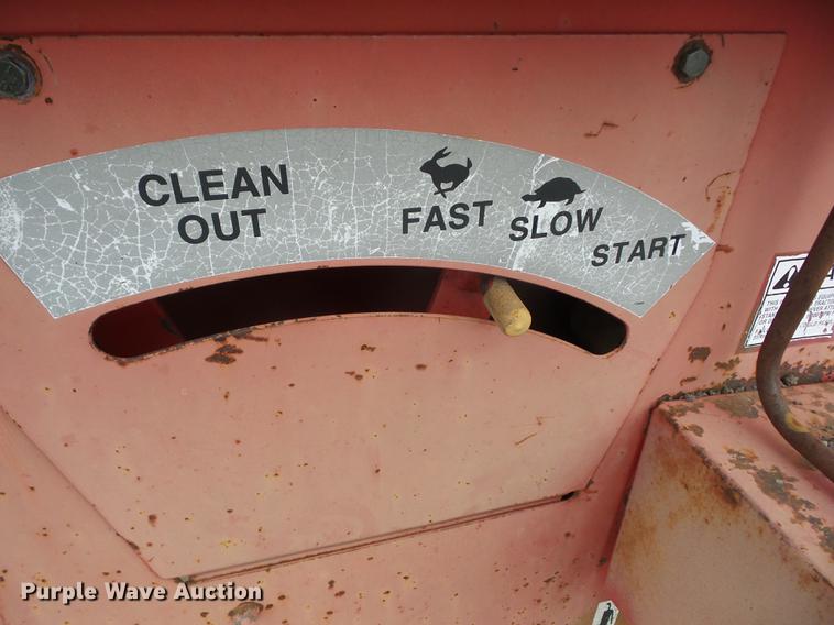 image for item EI9811 Gehl 250 manure spreader