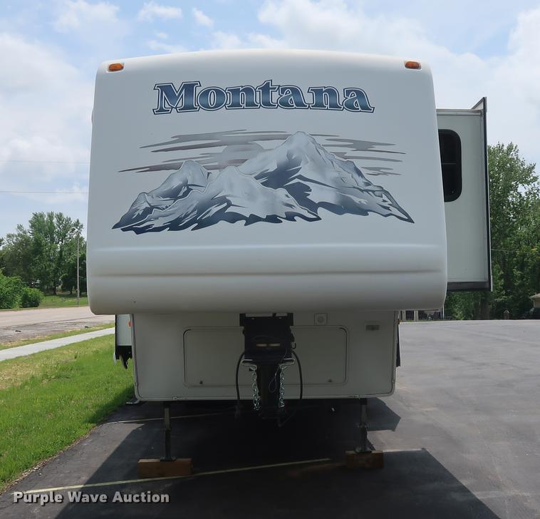 image for item EP9328 2005 Montana camper