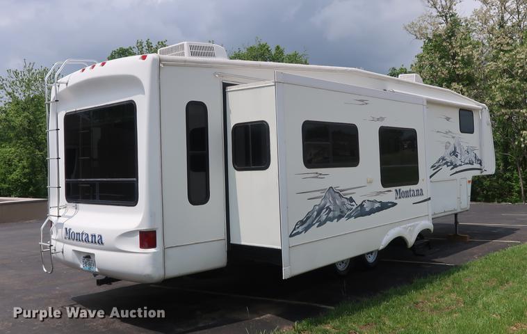 image for item EP9328 2005 Montana camper