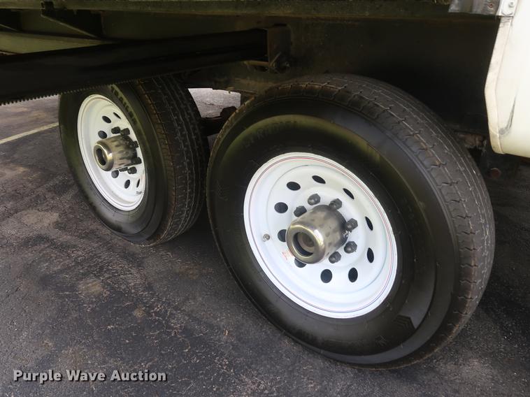 image for item EP9328 2005 Montana camper