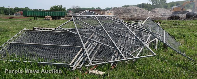 image for item EP9359 Approximately 45 chain link fence panels