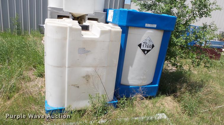 image for item ET9510 (18) poly tanks