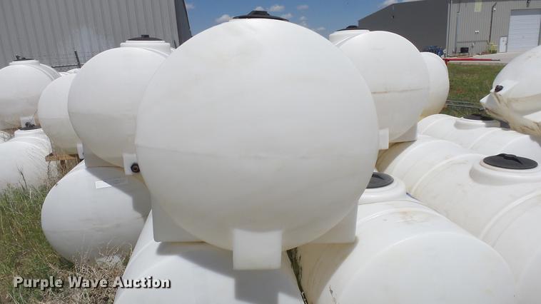 image for item ET9513 Approximately 50 poly tanks