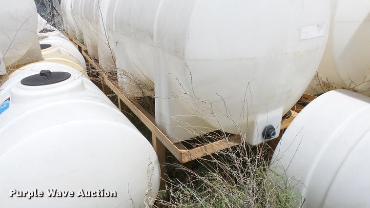 image for item ET9513 Approximately 50 poly tanks