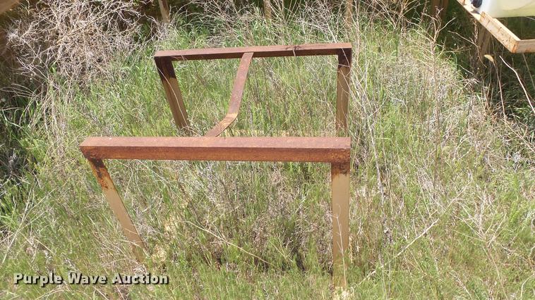 image for item ET9513 Approximately 50 poly tanks