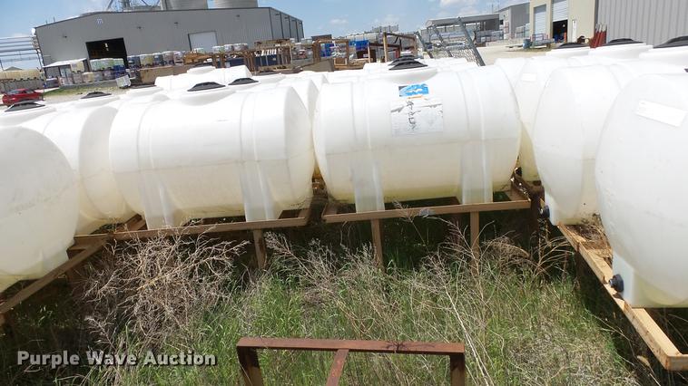 image for item ET9513 Approximately 50 poly tanks