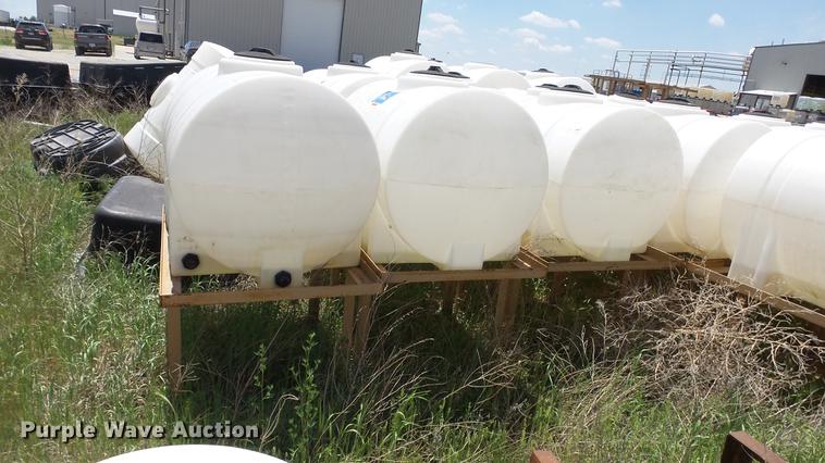 image for item ET9513 Approximately 50 poly tanks