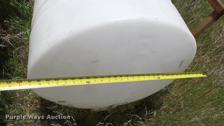 image for item ET9513 Approximately 50 poly tanks