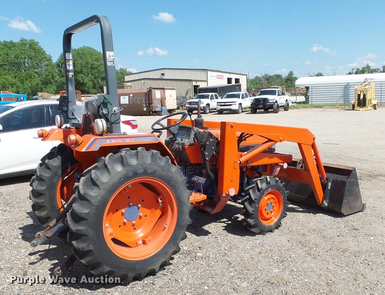 image for item ET9517 Kioti LK2554 MFWD tractor