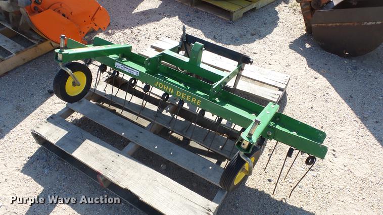 image for item ET9521 John Deere thatcher