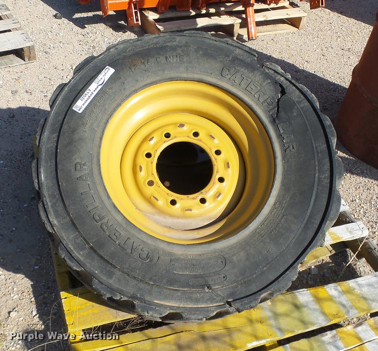 image for item ET9522 (2) tires and wheels