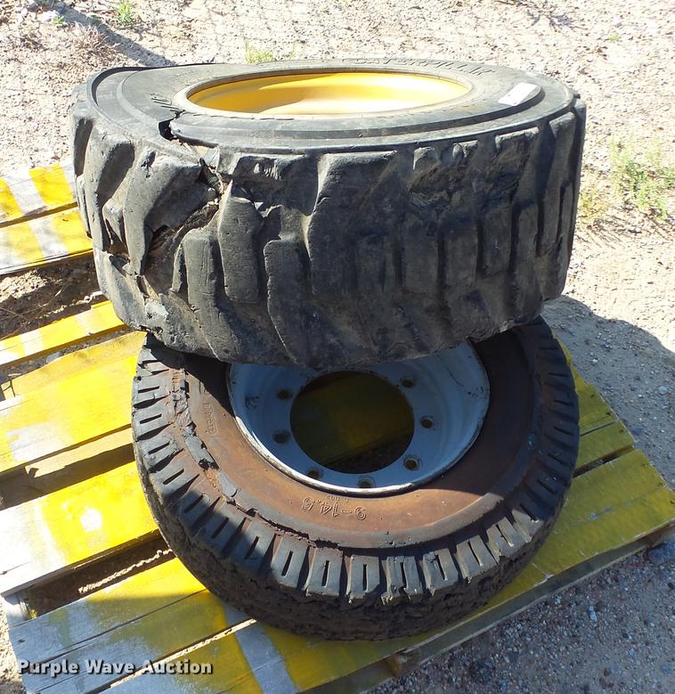 image for item ET9522 (2) tires and wheels